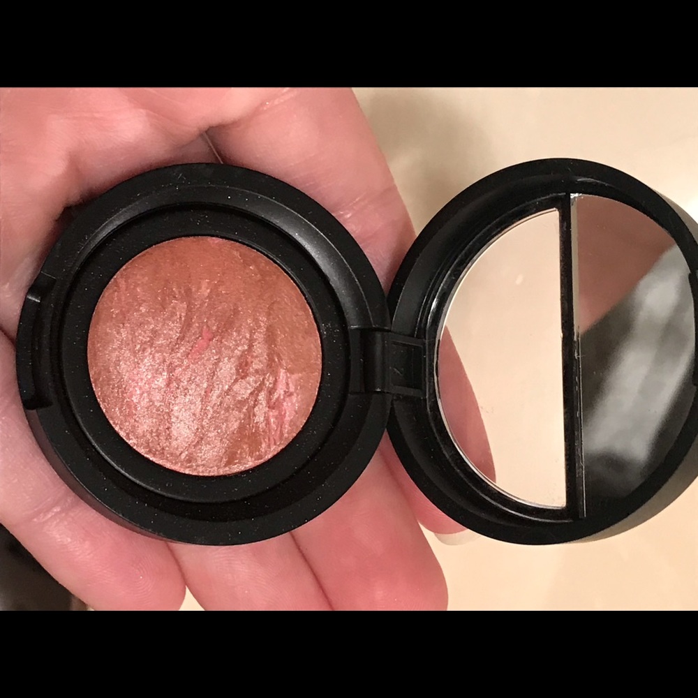 Laura Geller Blush, highlighter, open to offers!